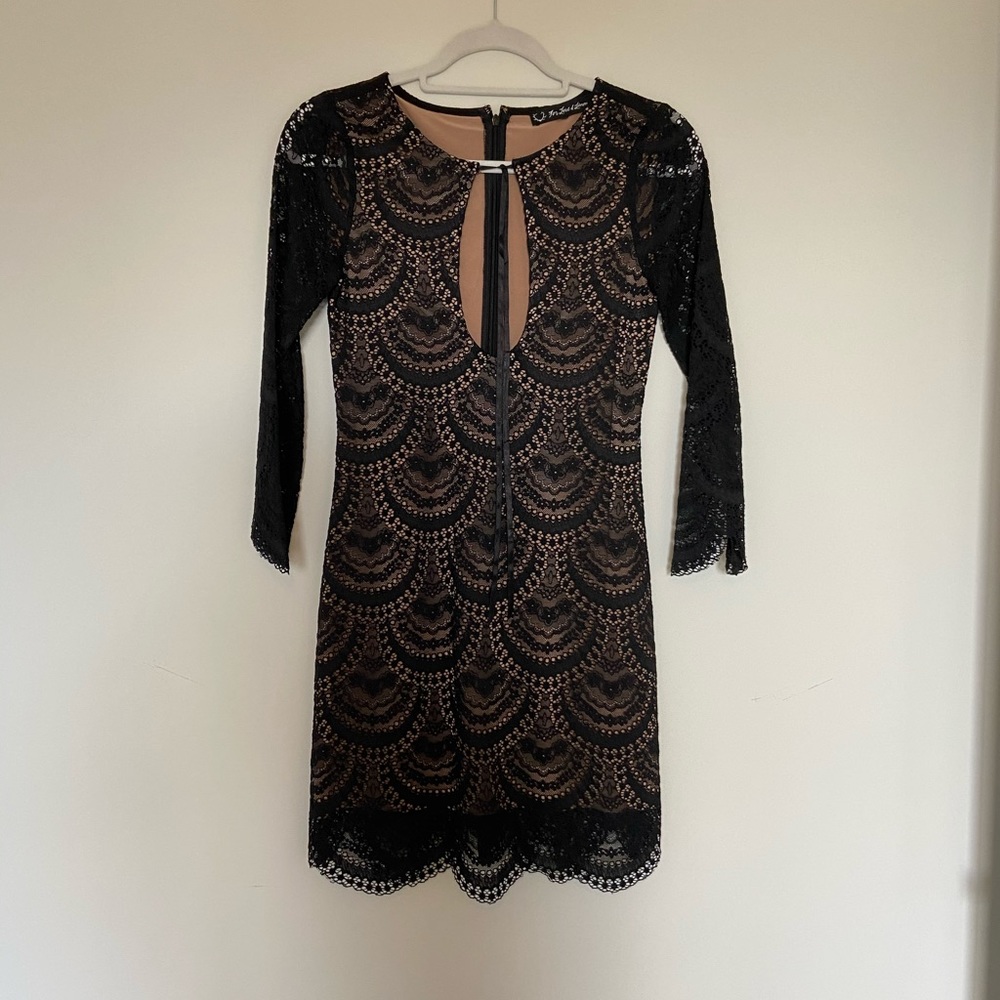 For Love & Lemon’s lace dress size XS